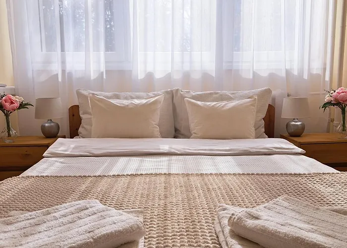 Peony Apartment *